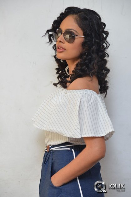 Nandita-Swetha-at-Ekkadiki-Pothavu-Chinnavada-Movie-Promotions